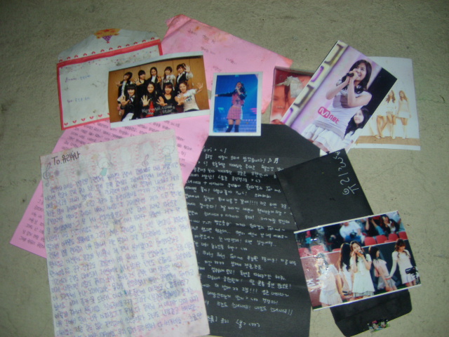 SNSD speak up on trashed fan letters Snsd_210