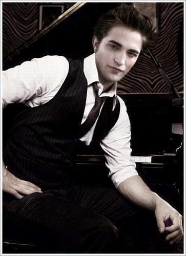 Photos d'Edward Cullen et de Robert Pattinson - Page 3 Black_10