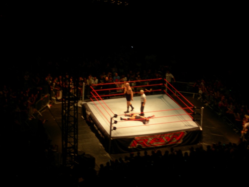 RAW LIVE DANS LES ARENES DE NIMES SUPER!!! Dscn1838