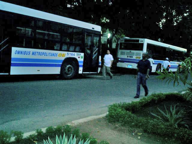 AGREDEN A REINALDO ESCOBAR ESPOSO DE YOANI SANCHEZ Guagua10