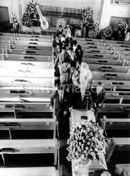 The Funeral of Jimi Hendrix, Miles was there. 74274610