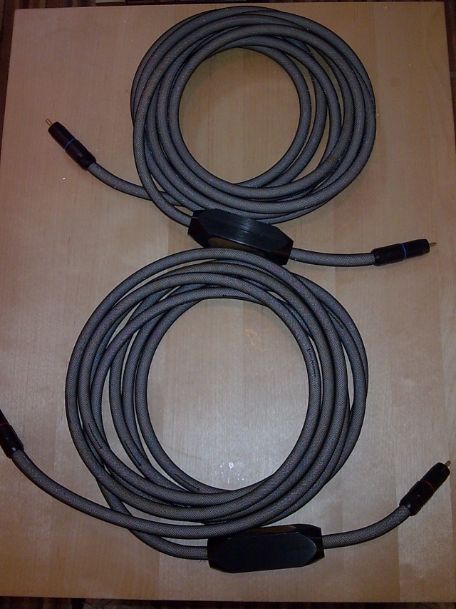 Transparent MusicLink Ultra RCA interconnects (Used) Image015