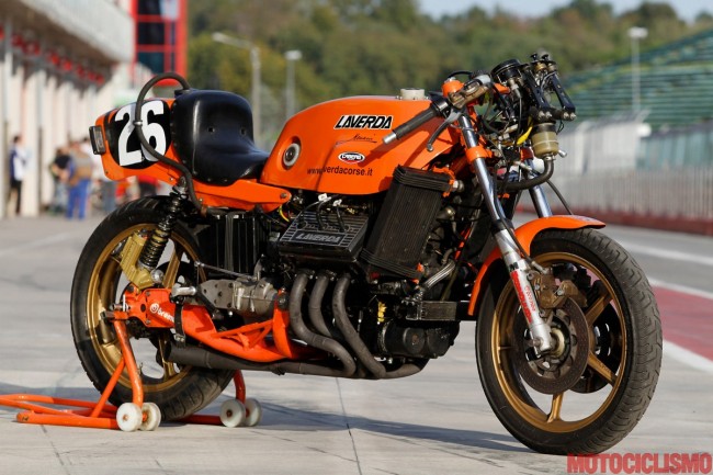 6 cylindres Laverd10