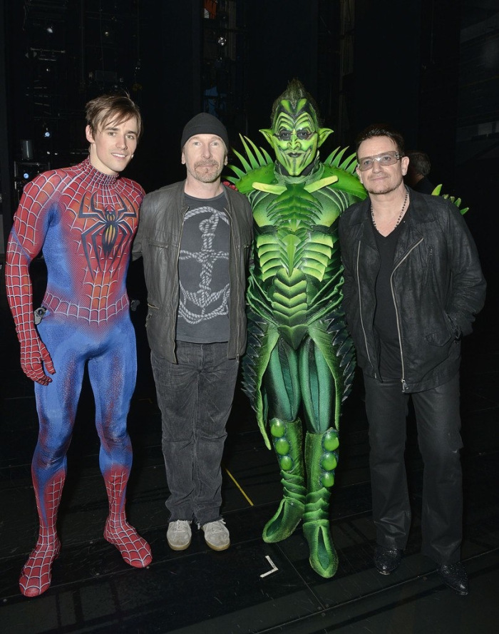 Bono y Edge celebran la representación numero 1000 de Spider-Man Turn Off The Dark en Broadway Bono-e10