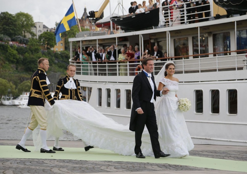 Sweden's Princess Madeleine weds - Page 2 2013-231