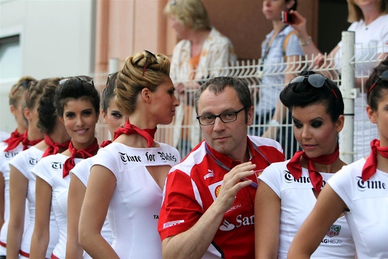 [2013] Grand Prix de Monaco ==> Salle d'embarquement Cherch10