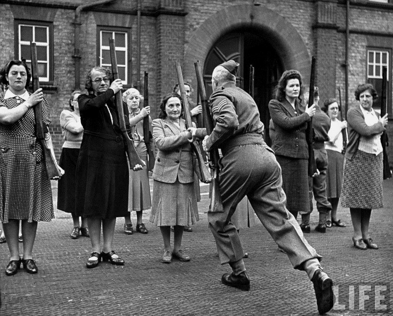 Auxiliaires féminines de l'armée britannique - Page 5 4s6rg410