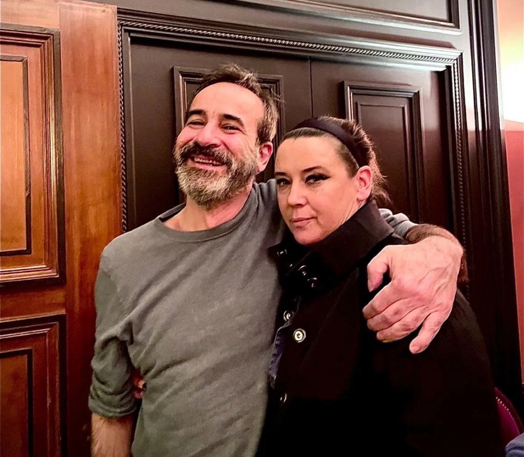 12/7/21 - Paris, France, Inter Radio Session 1394