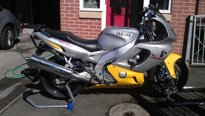 1997 R Reg Cat in Silver/Yellow for sale. 33k in Sheffield Imag1411