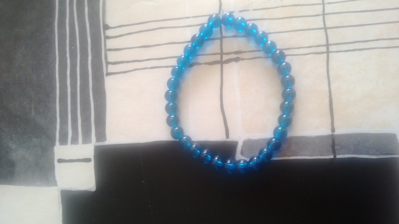 vente de bracelets en perle de verre au profit du Mordant Wp_20113