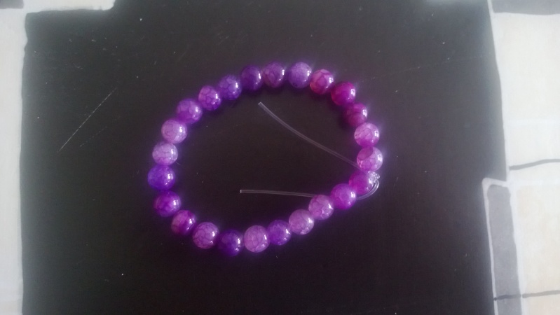 vente de bracelets en perle de verre au profit du Mordant Wp_20117