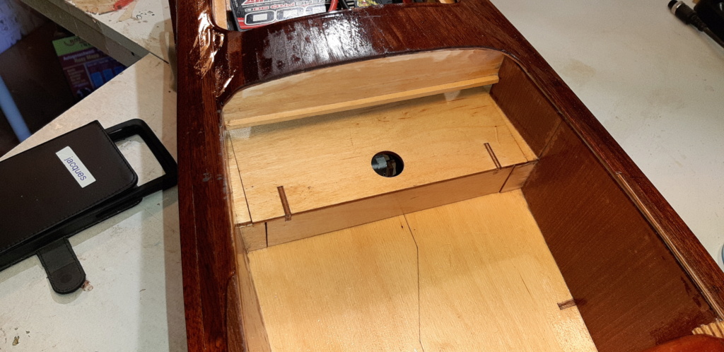 Mon Riva aquarama echelle 1/10 de chez Amati 20200442