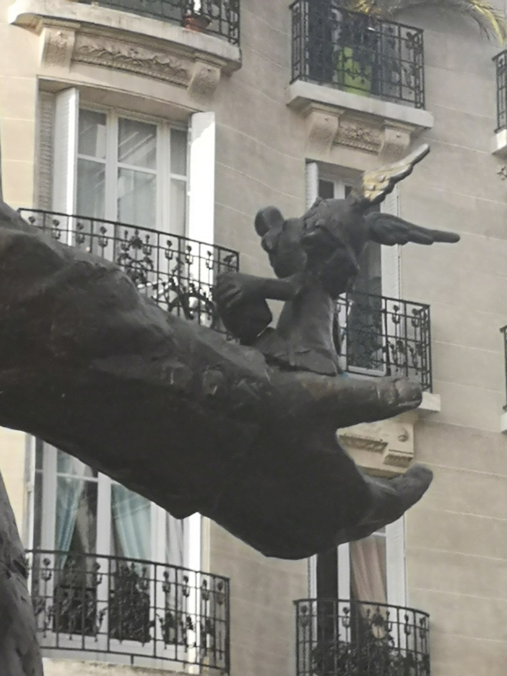 Hommage à René Goscinny quartier de la Muette à Paris Goscin12