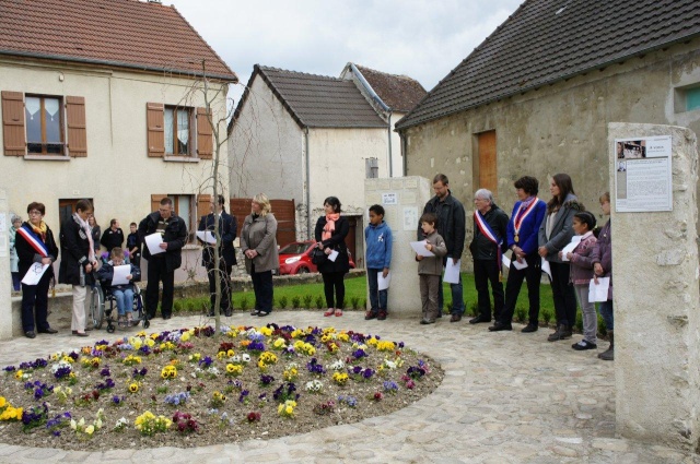 07.- Commémoration de la journée nationale de la Déportation : Baulne en Brie - 28.04.2013 Dsc03711