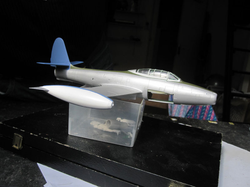 F-84 G Thunderjet in 1:48 von Revell  Lack0211