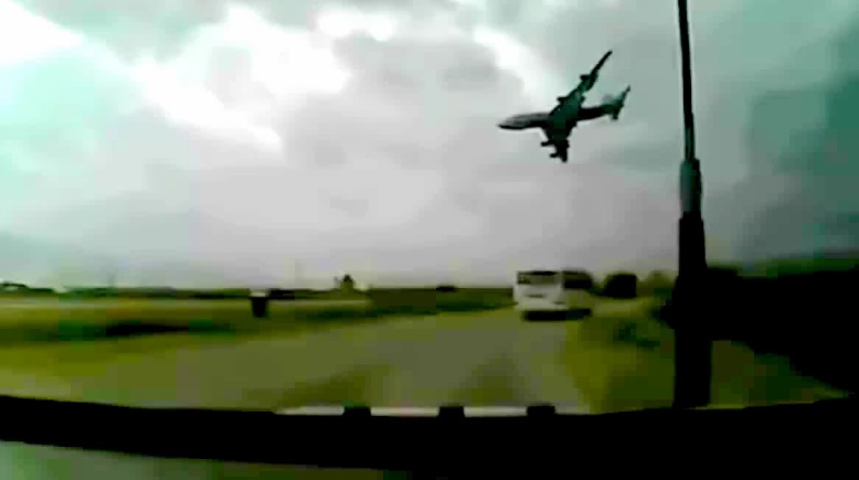 Boeing 747 Crashes in Afghanistan Bagram Airfield!! Air_cr11