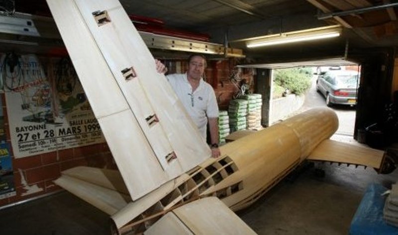 Insolite : il construit un Airbus A380 dans son garage à Montardon ! La-maq10