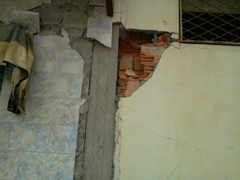 les dégâts du séisme a aokas(bejaia) Photo347