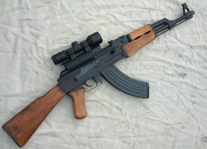 البندقية القتالية AK-47 Kalashnikov  Ak_47210