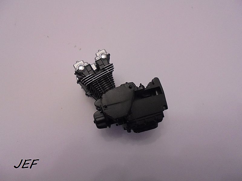 *1/12 HONDA 750 CBF TAMIYA Réf 14066 - Page 3 Cbf_0429