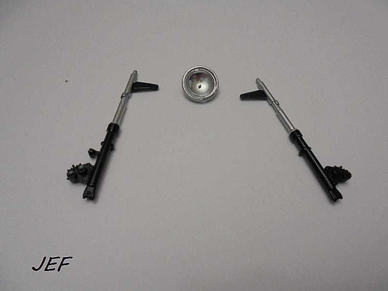 *1/12 HONDA 750 CBF TAMIYA Réf 14066 - Page 3 Cbf_0524