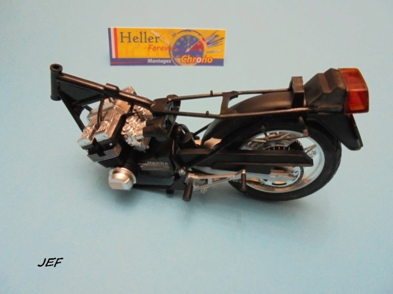 *1/12 HONDA 400 CBX REVELL Réf 07939 Cbx_0437