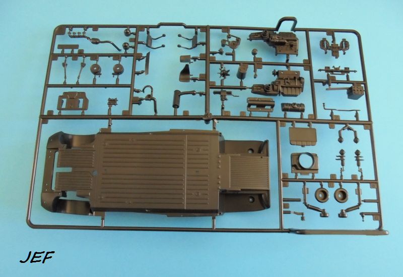 *1/24 DS 19 EBBRO Réf 25005 Ds_00810