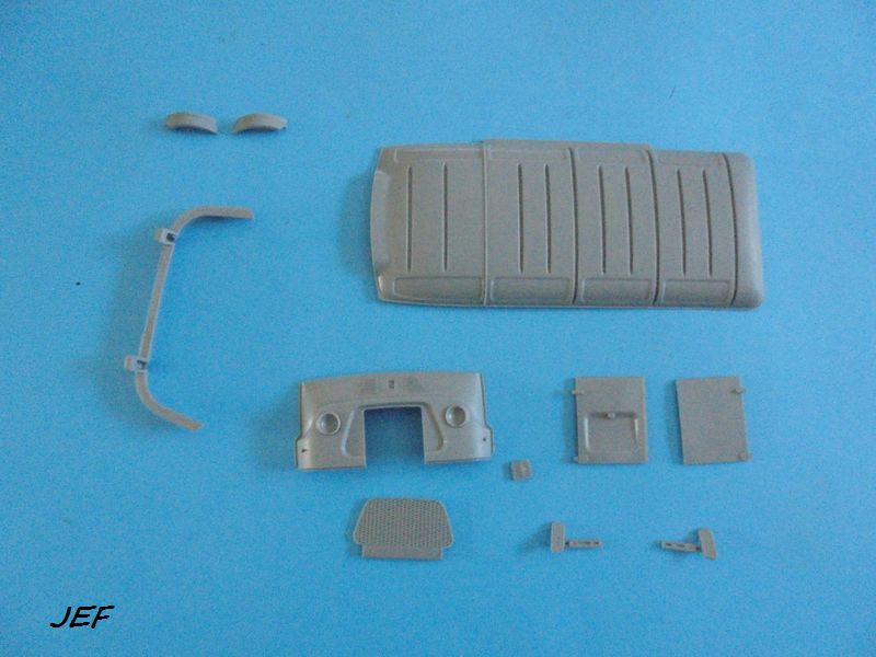 1/24 RENAULT ESTAFETTE GENDARMERIE 1969 HELLER Réf 70742 Estag151