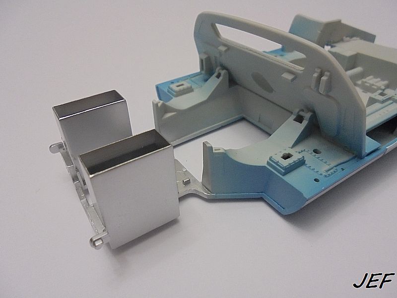 *1/24 FORD GT 40 MkII 1966 MENG - Page 2 Gt_04611