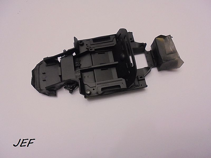 *1/24 FORD GT 40 MkII 1966 MENG - Page 2 Gt_04811