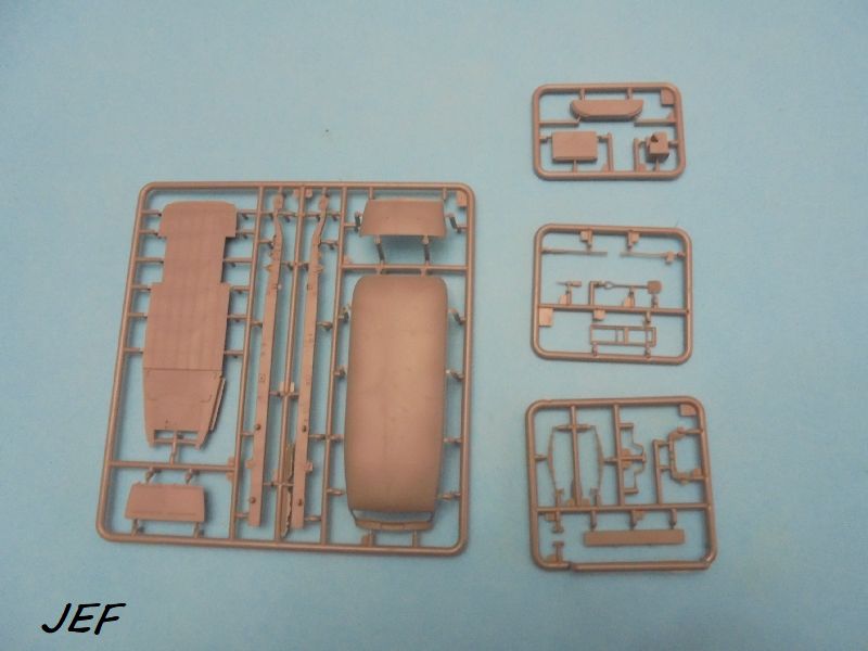 1/35 - CHEVROLET K-51 ET REMORQUE K-52 MINIART REF 35418 - OUVRE BOITE K51_0022