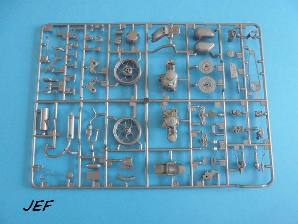 *1/12 HONDA MONKEY 125 TAMIYA Mon_0027