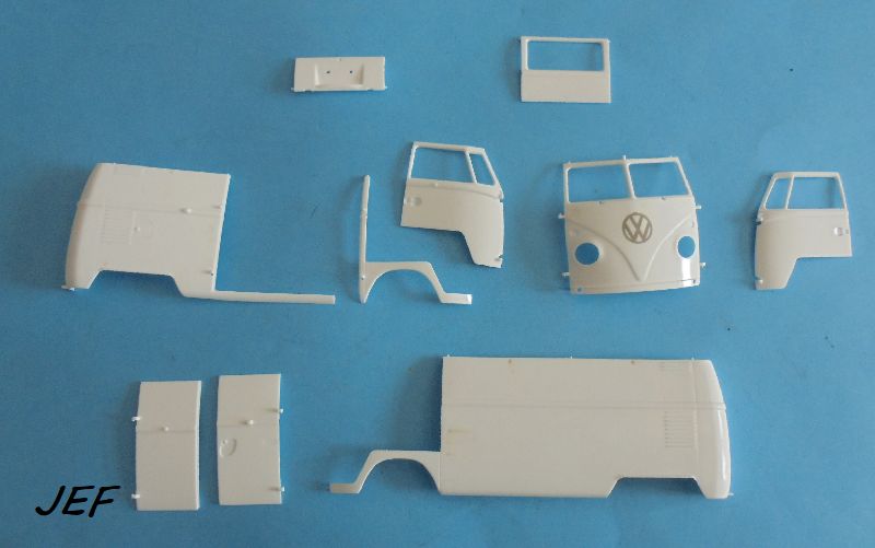 1/24  VW COMBI T1 Tôlé GULF  REVELL Réf 07726 T1g_0114