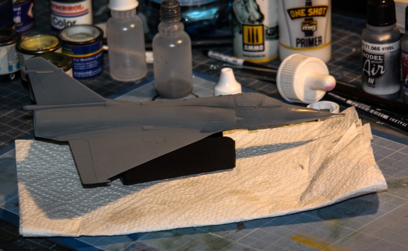 1/72 MIRAGE 2000 HELLER - Page 3 Img_1023