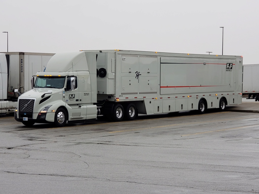 VOLVO VNL USA - Page 2 20221220