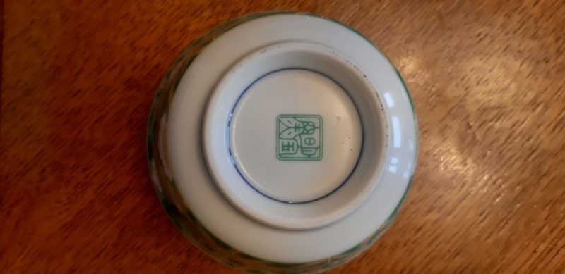 Can you tell me anything about these Japanese bowls please? 20190413