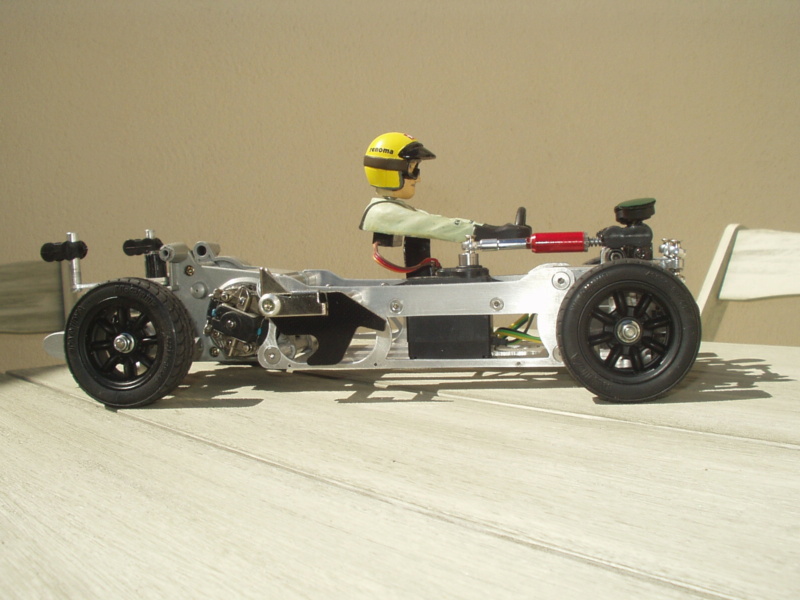 Voiture 1/10 ème RC 1833