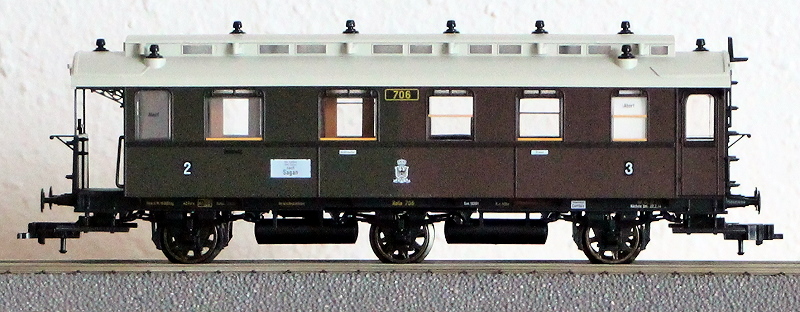 Die preußischen Reisezugwagen als H0-Modelle Fl_58910