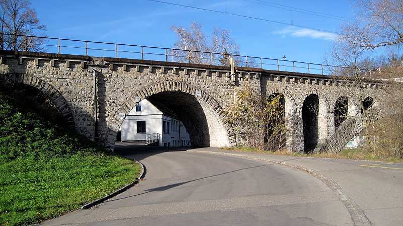 Scratchbau - Viadukt am Bahnhof für H0 - Seite 2 Img_1711