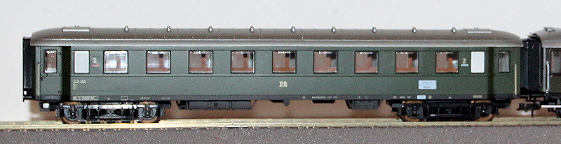 Die Einheits-Schnellzugwagen als H0-Modelle Jouef_10