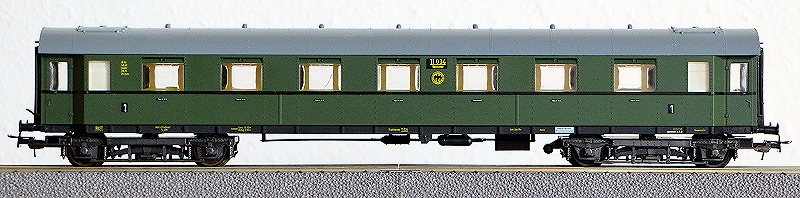 Die Einheits-Schnellzugwagen als H0-Modelle Li841010