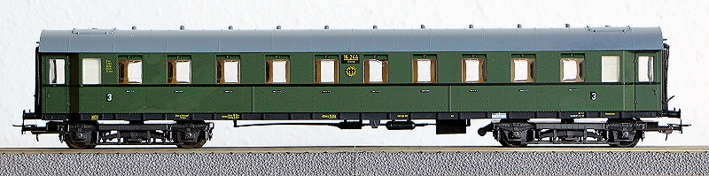 Die Einheits-Schnellzugwagen als H0-Modelle Li843010