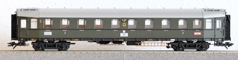 Die Einheits-Schnellzugwagen als H0-Modelle Ma422510