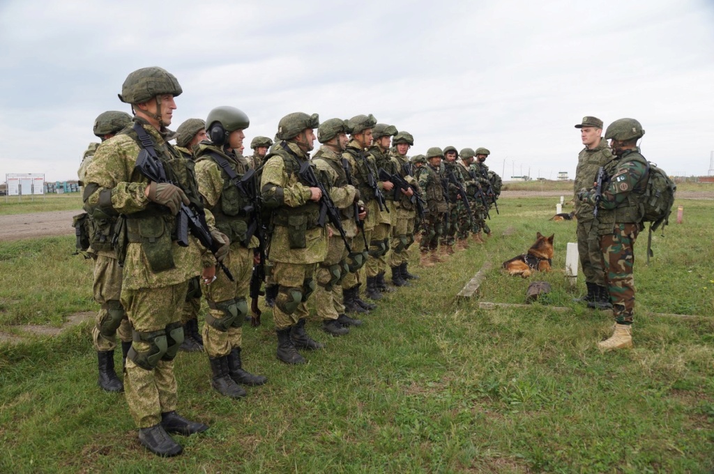 Russia's joint military exercises with foreign countries - Page 4 H_lqcl10