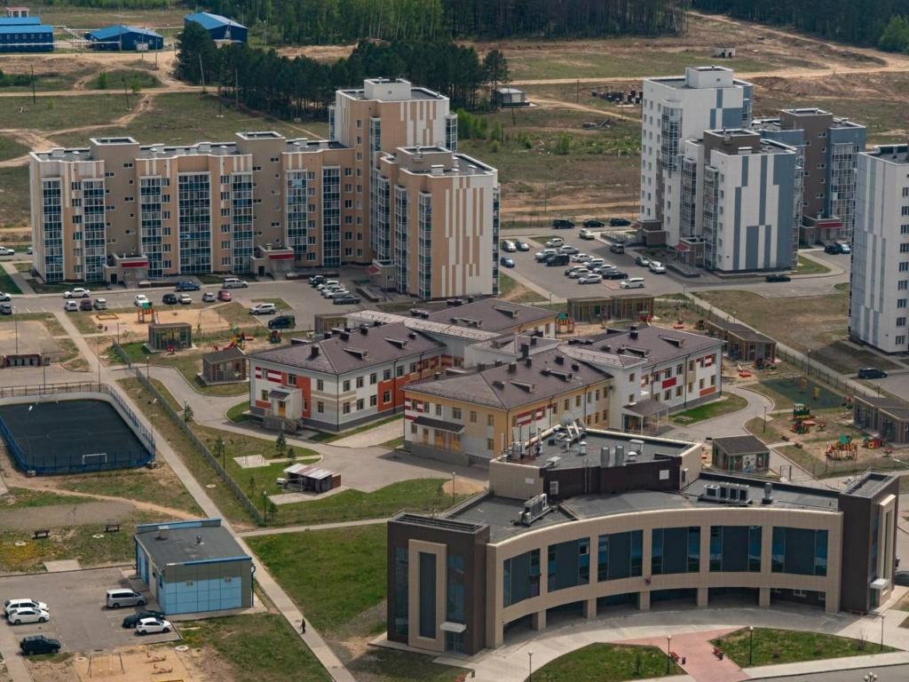 Russian Towns, Cities / Urban Development - Page 7 Img_2244