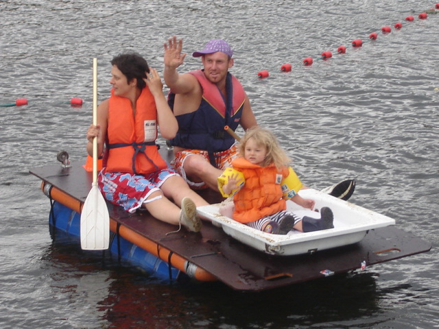 8eme course de baignoire sur le canal de l' Ourthe à Liège Baigno52