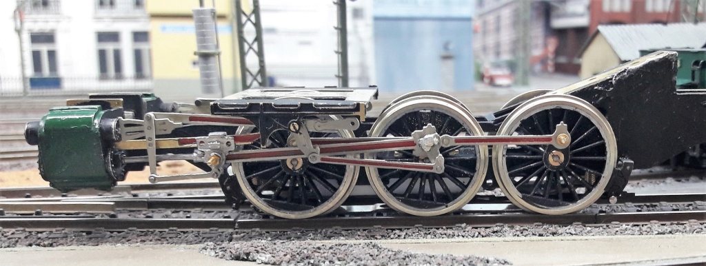 Construction d'un kit DJH de locomotive SNCB type 1.002 - Page 8 Freins10