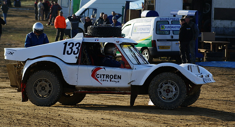 aurais tu des photos du buggy blanc 133 STP merci Dsc08625