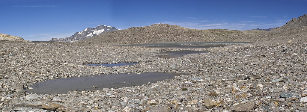 Les lacs de la Leisse et l'arête du Génépy Lac_le11