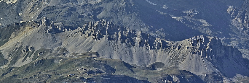 Les lacs de la Leisse et l'arête du Génépy Percee10